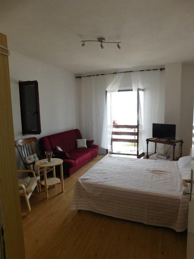 Apartmani Mikin Betina  Buitenkant foto